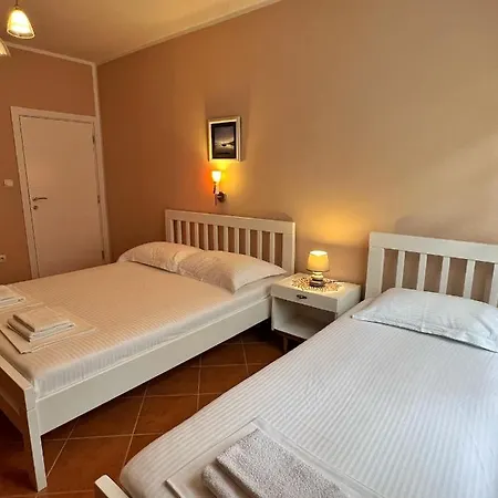 Lav Apartments Херцег-Нови Экстерьер фото