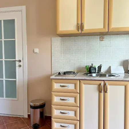 Lav Apartments Херцег-Нови Экстерьер фото