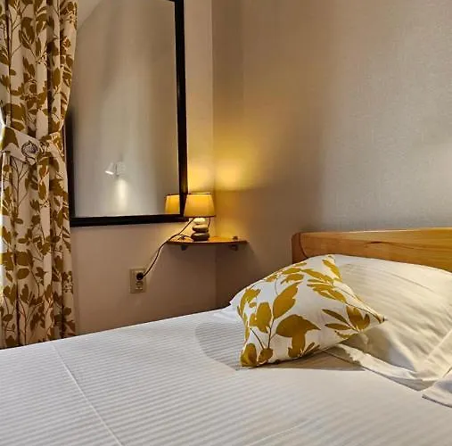 Lav Apartments