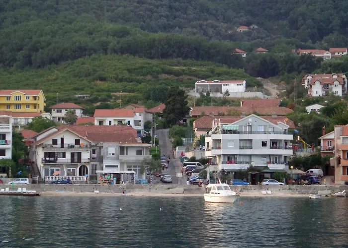 Lav Apartments