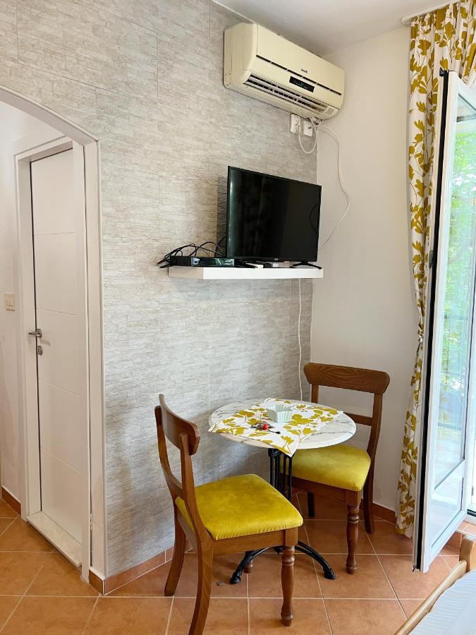 Lav Apartment *
